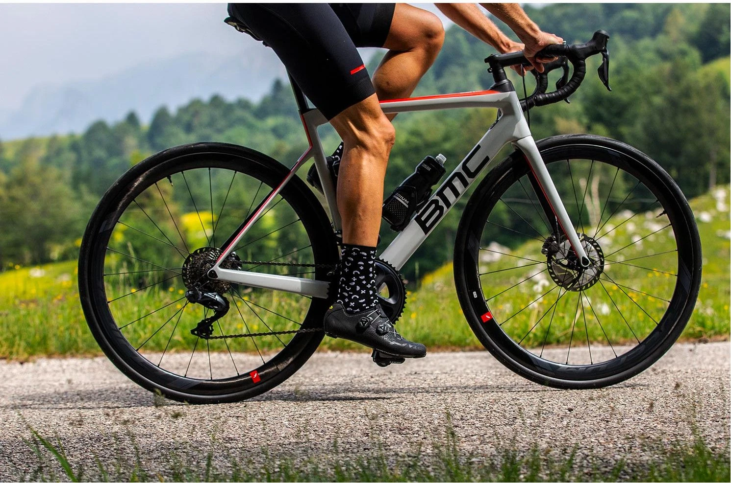 Pair Of Fulcrum Wind 40 Carbon Disc Wheels | 12x100 - 12x142 Mm | Centerlock 7 Pair Of Fulcrum Wind 40 Carbon Disc Wheels | 12x100 - 12x142 Mm | Centerlock - Image 7