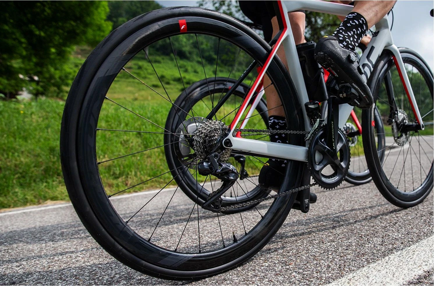 Pair Of Fulcrum Wind 40 Carbon Disc Wheels | 12x100 - 12x142 Mm | Centerlock 8 Pair Of Fulcrum Wind 40 Carbon Disc Wheels | 12x100 - 12x142 Mm | Centerlock - Image 8