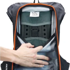 USWE Patriot 15 Orange / Black Backpack -Sram Bike Shop 15854195ed764fca221a6.81178752