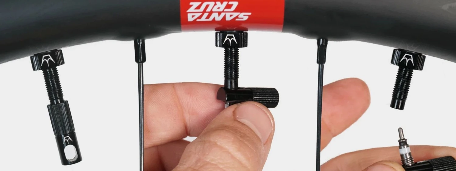 Peaty's X Chris King MK2 60mm Tubeless Valves Red 3 Peaty's X Chris King MK2 60mm Tubeless Valves Red - Image 3