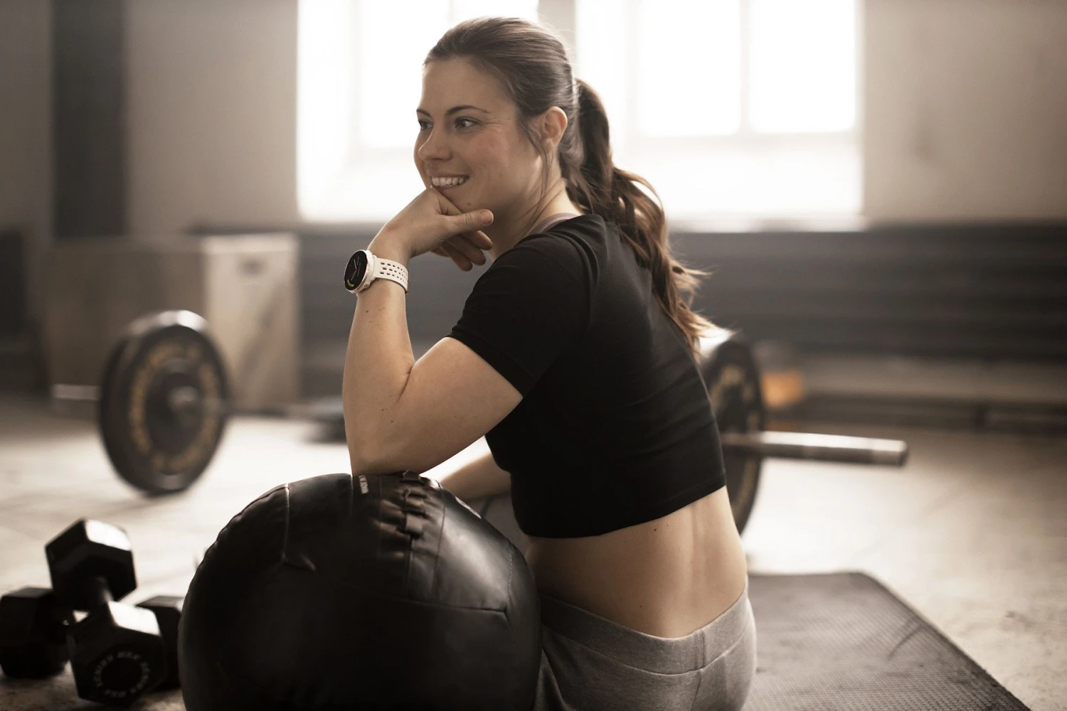 Polar Vantage M2 GPS Watch Gold Champagne Beige 3 Polar Vantage M2 GPS Watch Gold Champagne Beige - Image 3