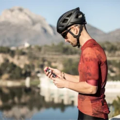 Van Rysel Endurance Racer Short Sleeve Jersey Red 11 Van Rysel Endurance Racer Short Sleeve Jersey Red -Sram Bike Shop 201844460537f7ceb2389.02643085