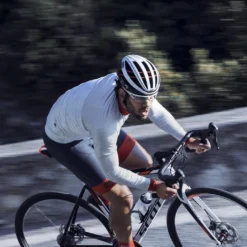 Abus Aventor Helmet White Red 13 Abus Aventor Helmet White Red -Sram Bike Shop 5ab8ae3fdb812