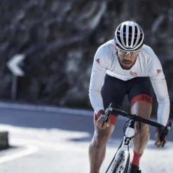 Abus Aventor Helmet White Red 14 Abus Aventor Helmet White Red -Sram Bike Shop 5ab8ae449c2bc