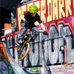 Abus Scraper Kid 3.0 Kid Helmet Shiny Black -Sram Bike Shop 5c78e69831b3e