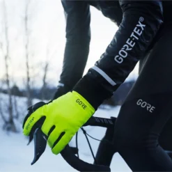 Gore Wear Gore C5 Gore-Tex Shakedry 1985 Insulated Viz Jacket -Sram Bike Shop 6068725d95f0f979fa00.18333179