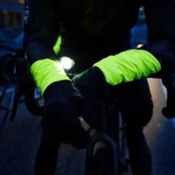 Gore Wear Gore C5 Gore-Tex Shakedry 1985 Insulated Viz Jacket -Sram Bike Shop 6068725d95fa531405d0.17523029